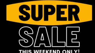 Yellow and Black Super Weekend Sale Banner (1)