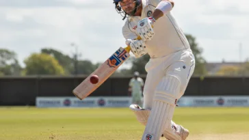 Cricket Bat Backfoot Shots