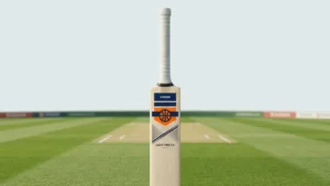 Easy swing cricket bat